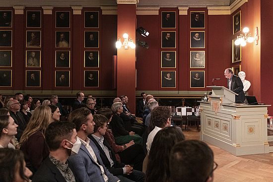 Vortrag von Mark Pieth