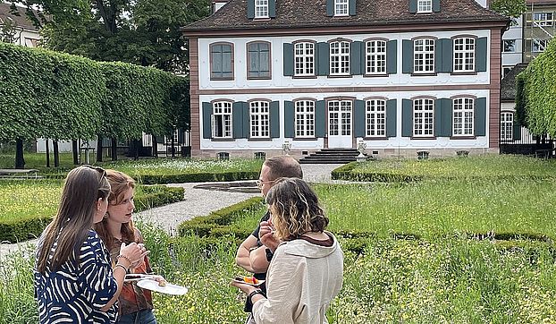 Barbecue with a view on the main building 