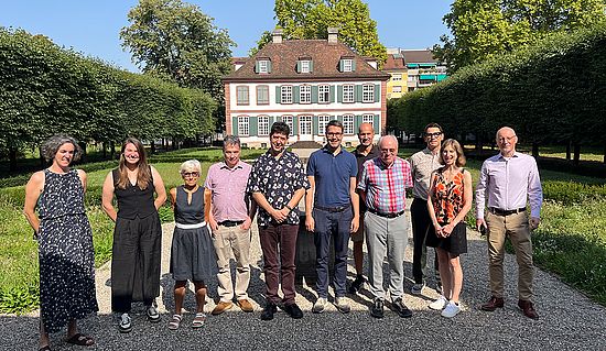 participants in front of EIB