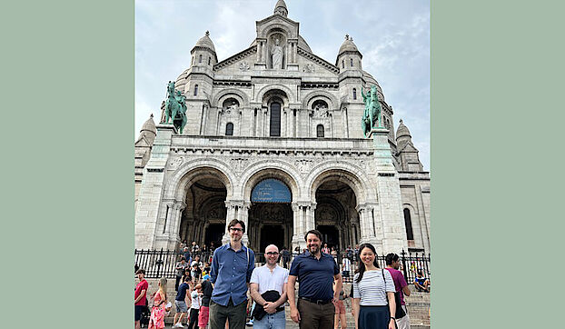 Photo (f.l.t.r.): Philippe Major, Milan Matthiesen, Ralph Weber, Yim Fong Chan in front of the Basilique du sacré coeur de Montmartre