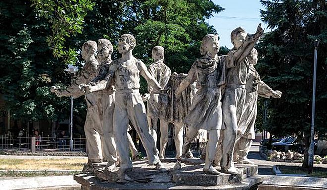 Pionerskii Fountain, Zaporizhzhia