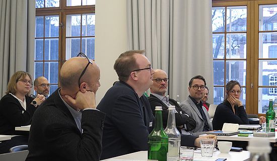 Konferenz Diskussion