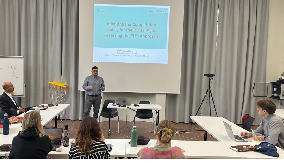 Gentjan Skara gives a presentation